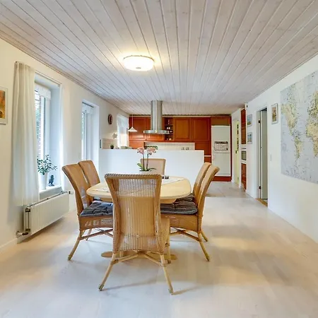 Two-bedroom Holiday In Tatil Evi *