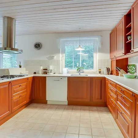 Two-bedroom Holiday In Hals
