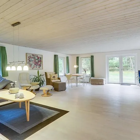 Two-bedroom Holiday In *