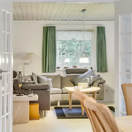 Two-bedroom Holiday In Tatil Evi *